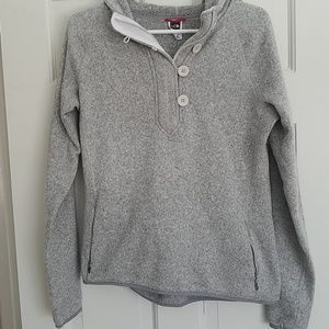 North face pull over